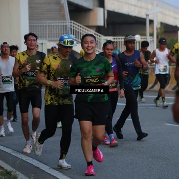 Runner Photo 6257899