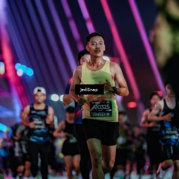 Runner Photo 6257900