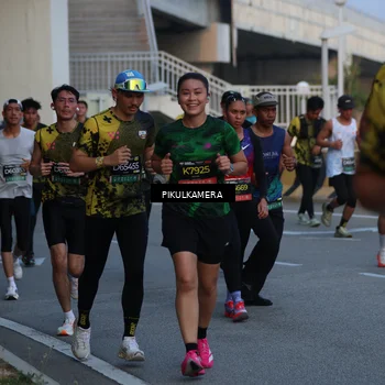 Runner Photo 6257909