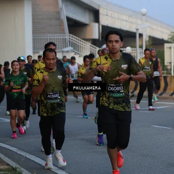 Runner Photo 6257940