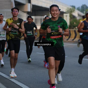 Runner Photo 6257948