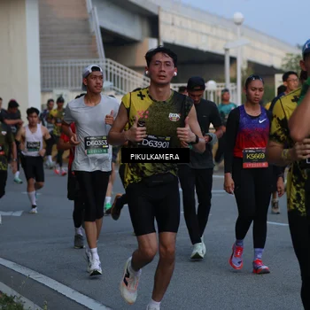 Runner Photo 6257955