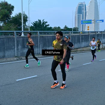 Runner Photo 6257960
