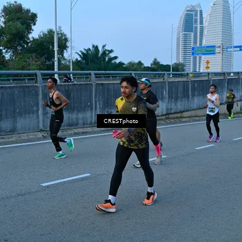 Runner Photo 6257998