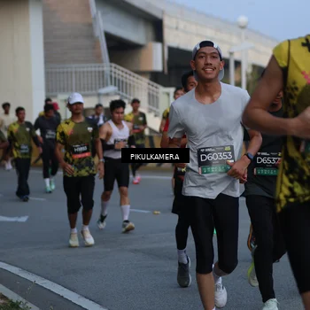 Runner Photo 6258003