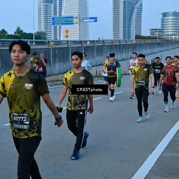Runner Photo 6258055