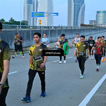 Runner Photo 6258060