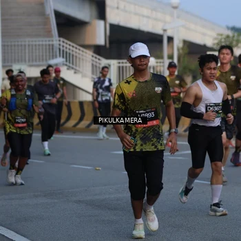 Runner Photo 6258079