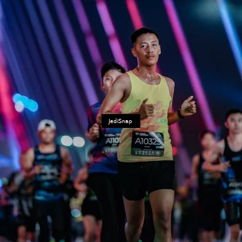 Runner Photo 6258080