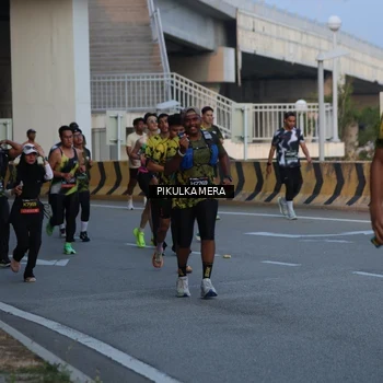 Runner Photo 6258087