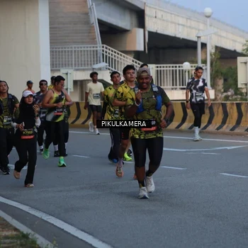 Runner Photo 6258088