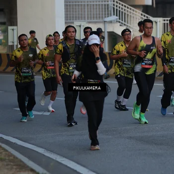 Runner Photo 6258112
