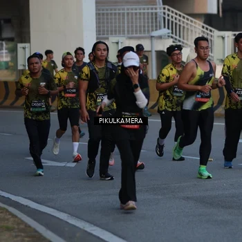 Runner Photo 6258123