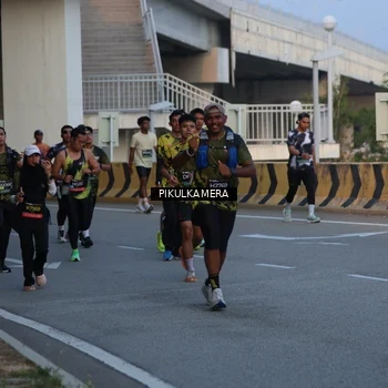 Runner Photo 6258125
