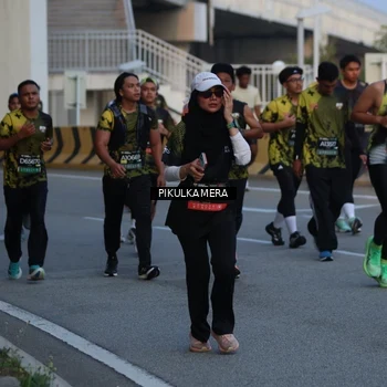 Runner Photo 6258129