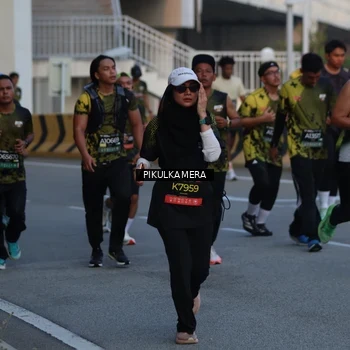 Runner Photo 6258135