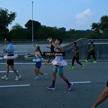 Runner Photo 6258140