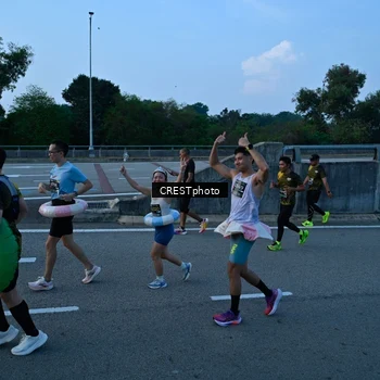 Runner Photo 6258144