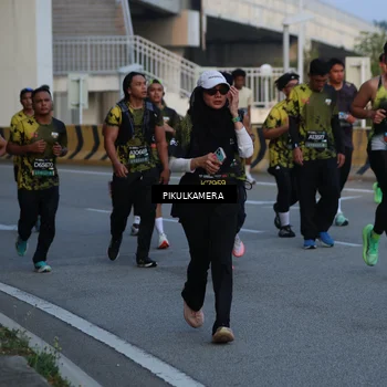 Runner Photo 6258147
