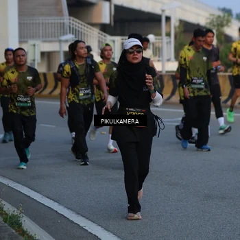 Runner Photo 6258152