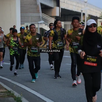 Runner Photo 6258190