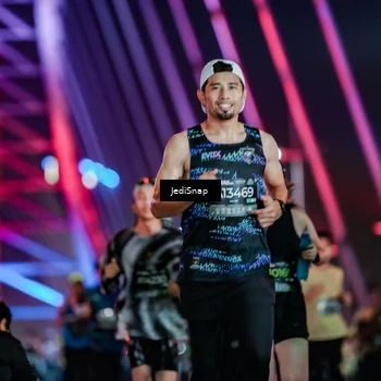 Runner Photo 6258215