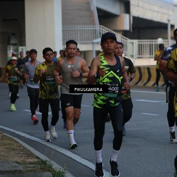 Runner Photo 6258222