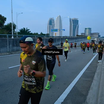 Runner Photo 6258236