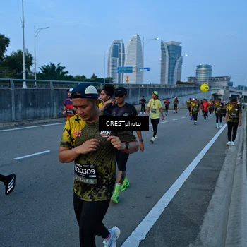 Runner Photo 6258242