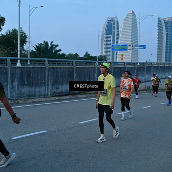 Runner Photo 6258243