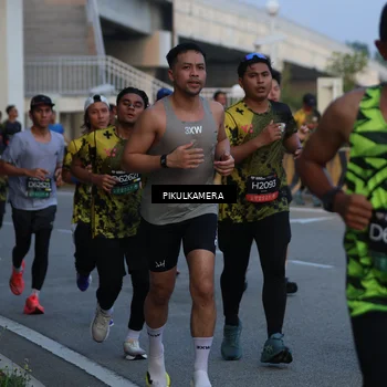 Runner Photo 6258273
