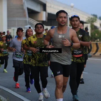 Runner Photo 6258276