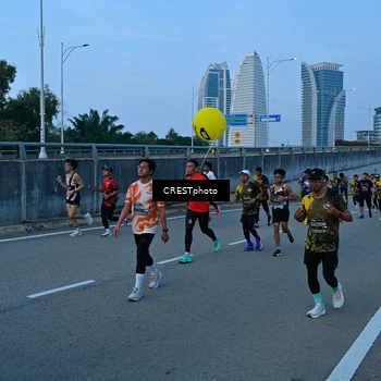 Runner Photo 6258291