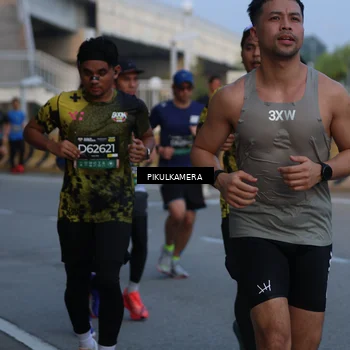Runner Photo 6258298