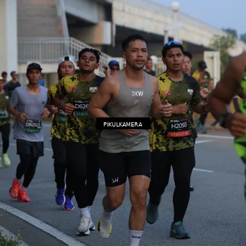 Runner Photo 6258305