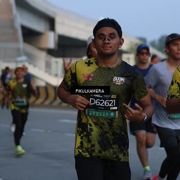 Runner Photo 6258312