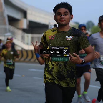 Runner Photo 6258325