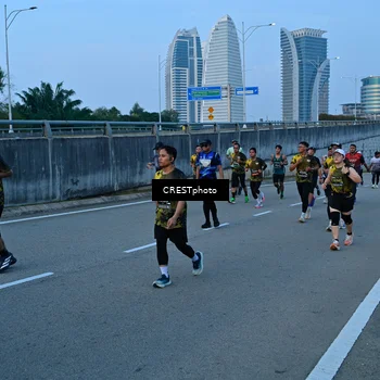 Runner Photo 6258333