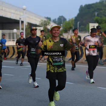 Runner Photo 6258378