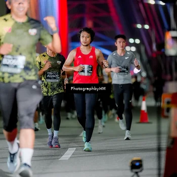 Runner Photo 6258393