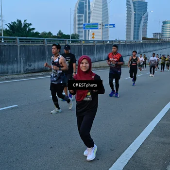Runner Photo 6258398