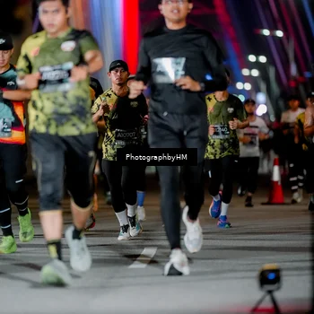 Runner Photo 6258399