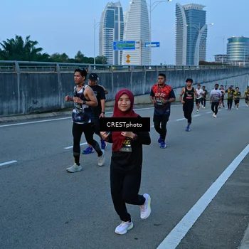 Runner Photo 6258402