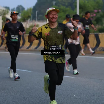 Runner Photo 6258415
