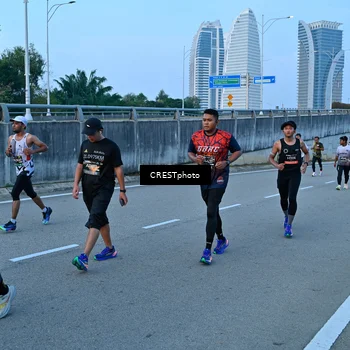 Runner Photo 6258424