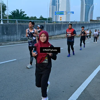 Runner Photo 6258425