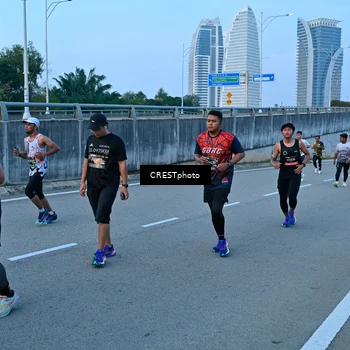 Runner Photo 6258433