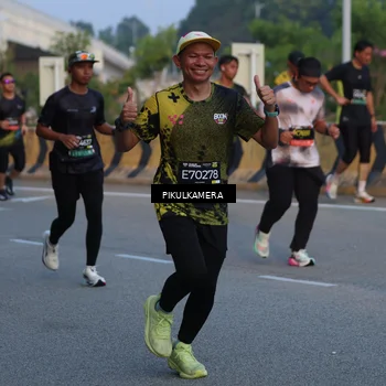 Runner Photo 6258434