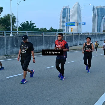 Runner Photo 6258449