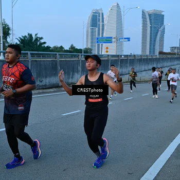 Runner Photo 6258457